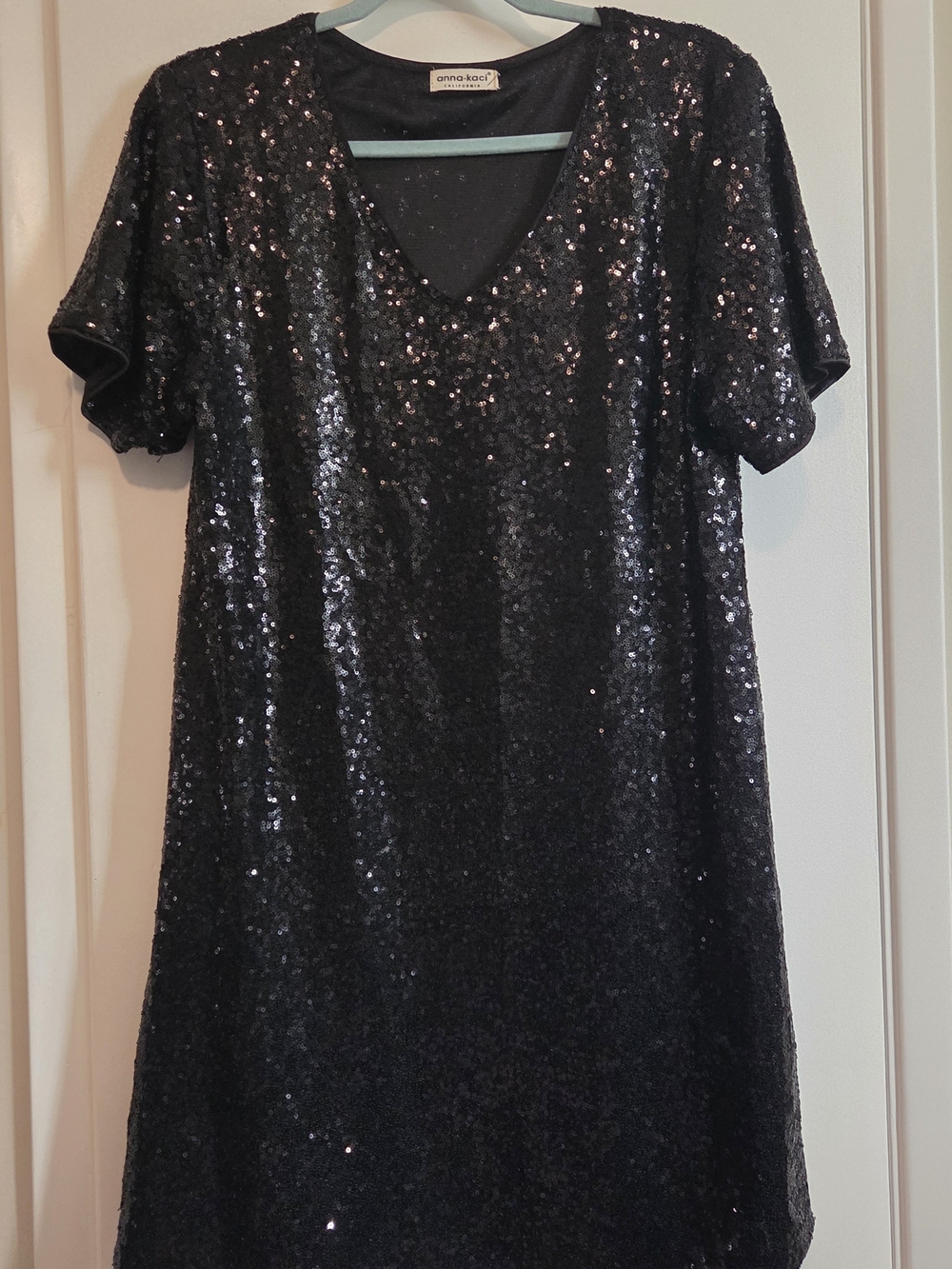 Anna-Kaci Black Sequin V-Neck Midi Dress